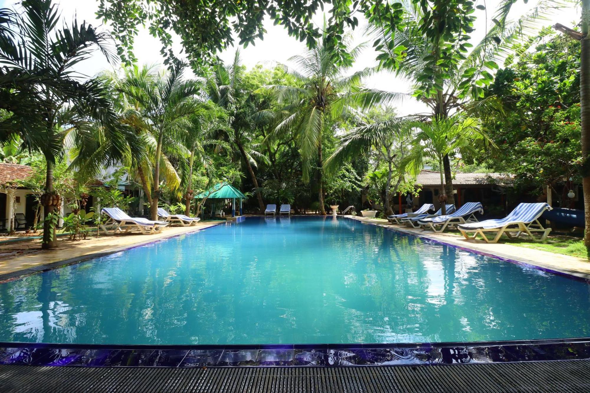Hotel Susantha Garden Bentota Exterior photo